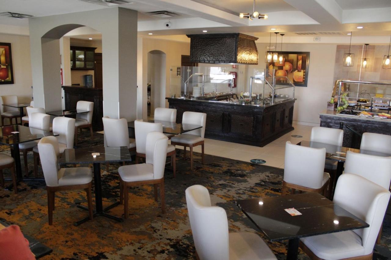 Hotel Calafia เม็กซิกาลิ ภายนอก รูปภาพ
