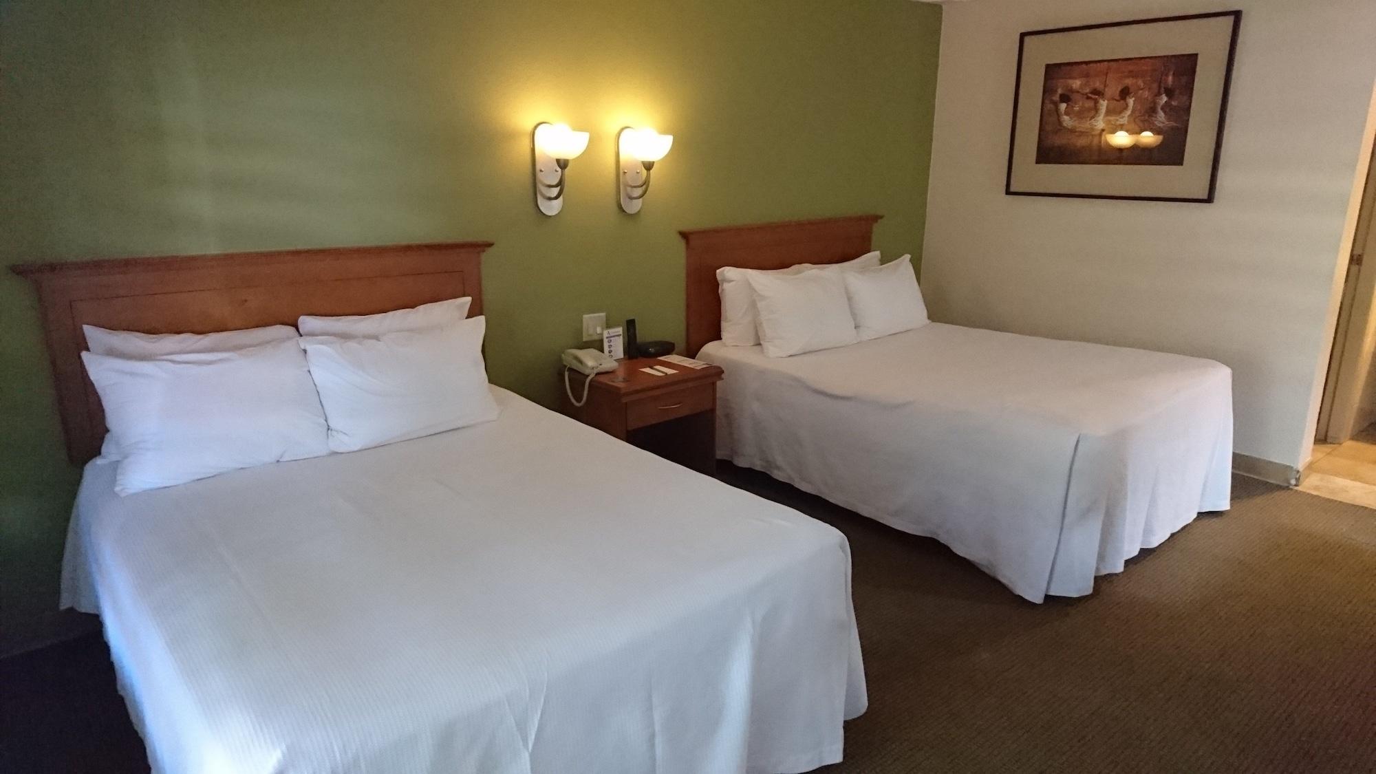 Hotel Calafia เม็กซิกาลิ ภายนอก รูปภาพ