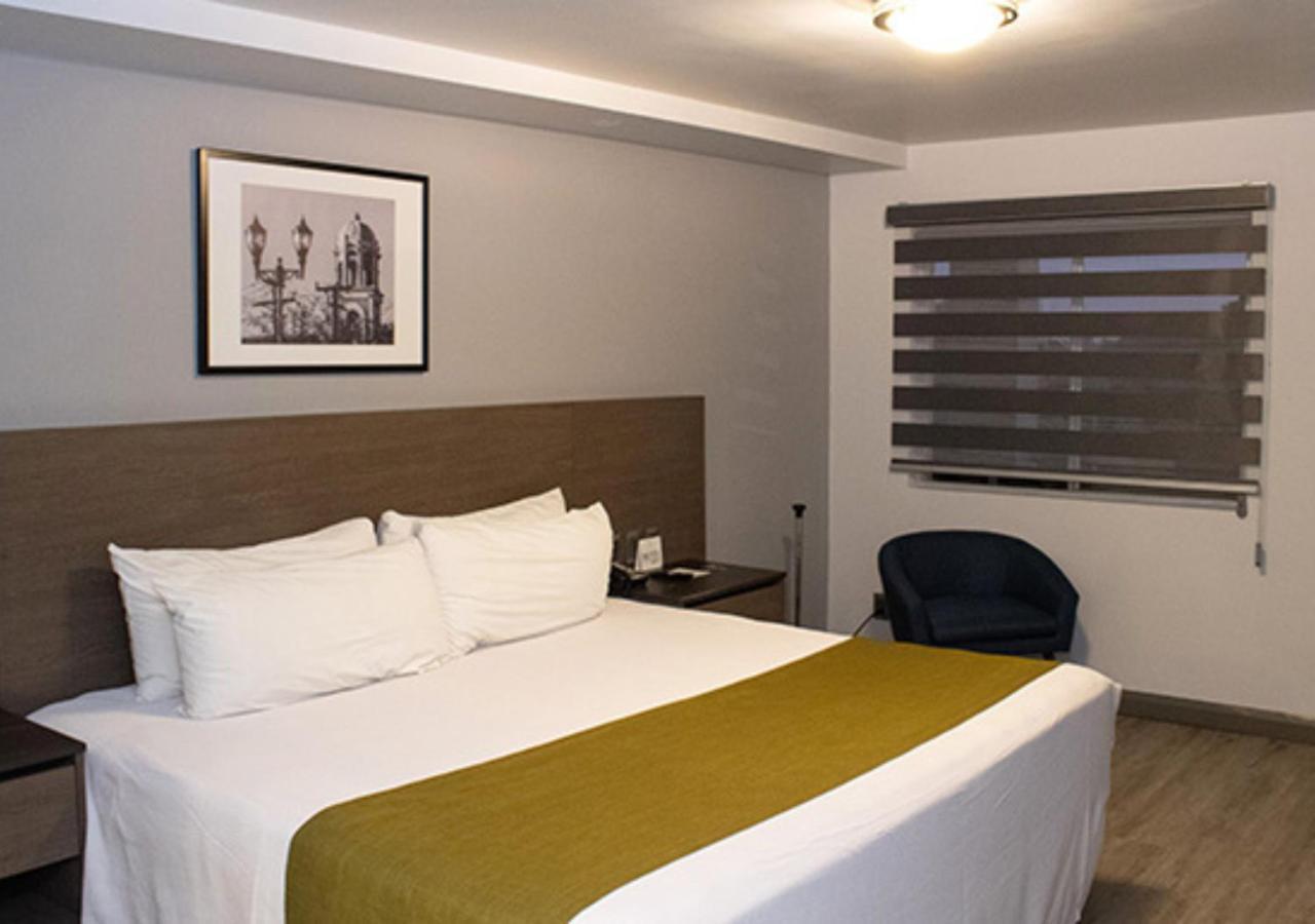 Hotel Calafia เม็กซิกาลิ ภายนอก รูปภาพ
