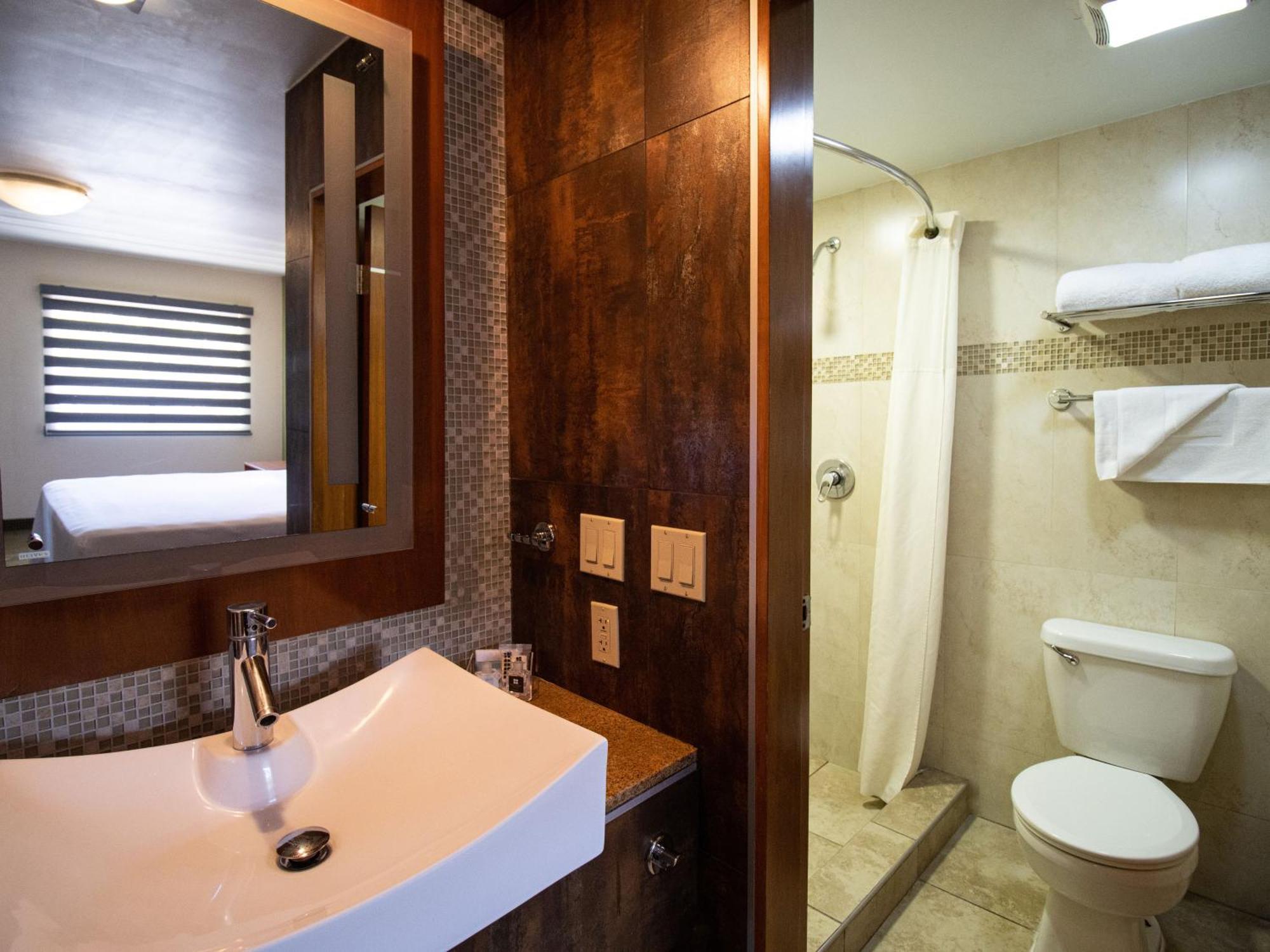 Hotel Calafia เม็กซิกาลิ ภายนอก รูปภาพ